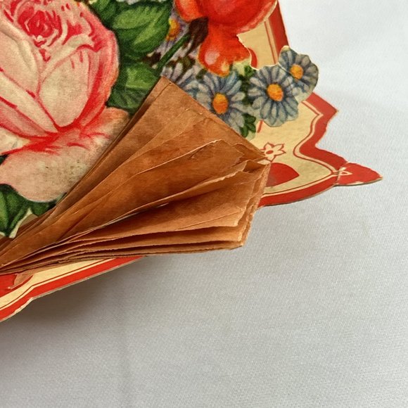Vintage Pull Down Valentine Card Girl Fan Folding Flowers Roses USA Ephemera - Picture 8 of 13